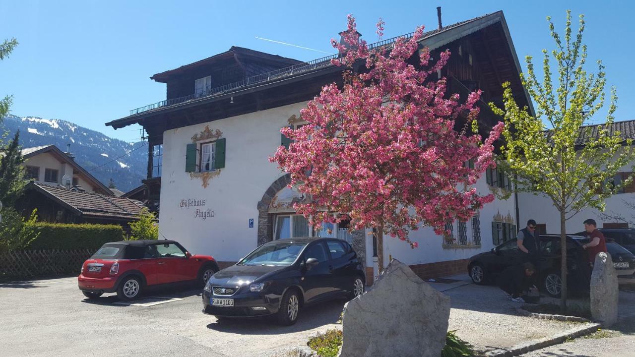 Gaestehaus Angela Garmisch-Partenkirchen Exterior photo